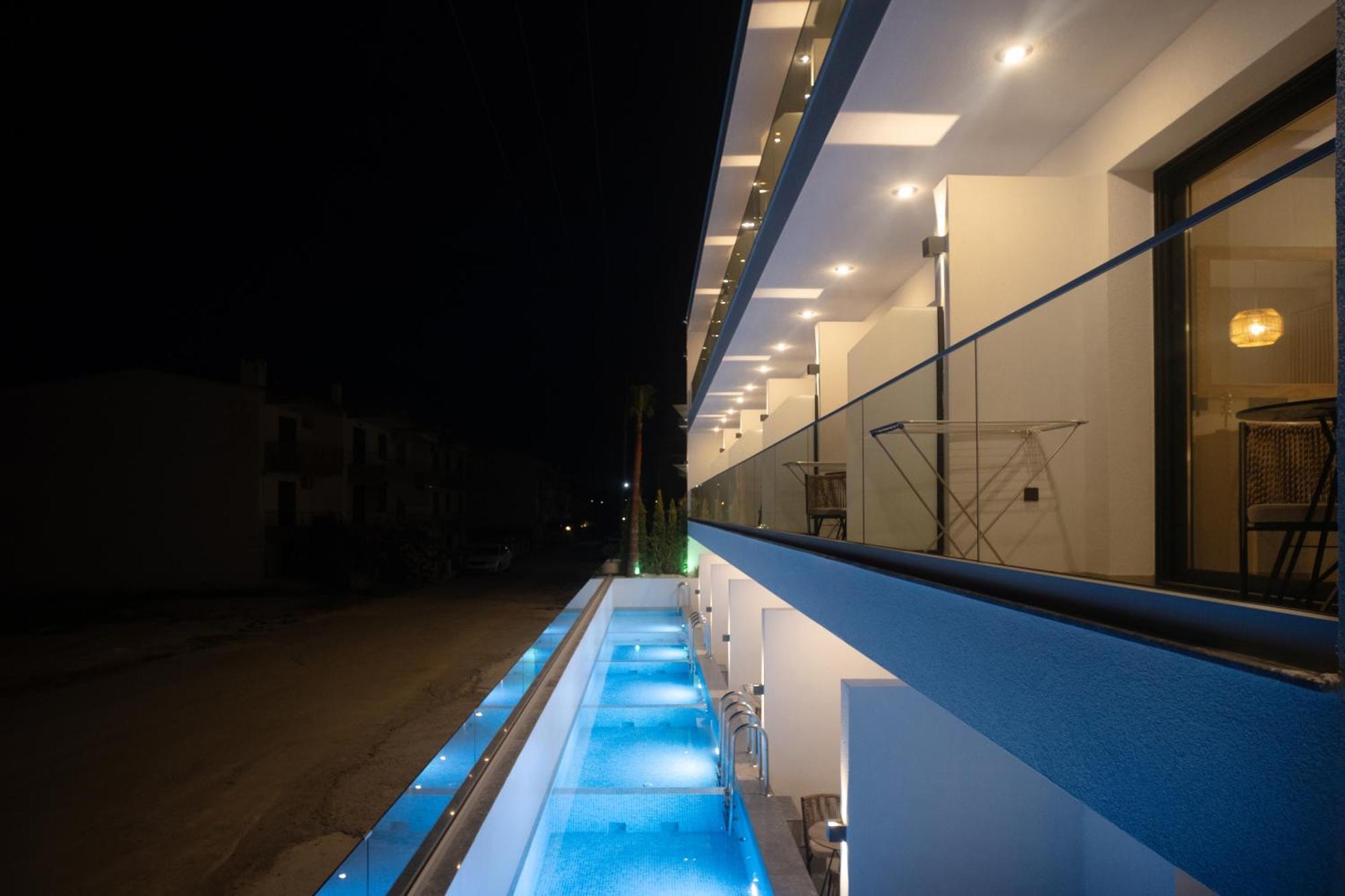 Luminous Luxury Living Aparthotel Kallithea  Exterior foto